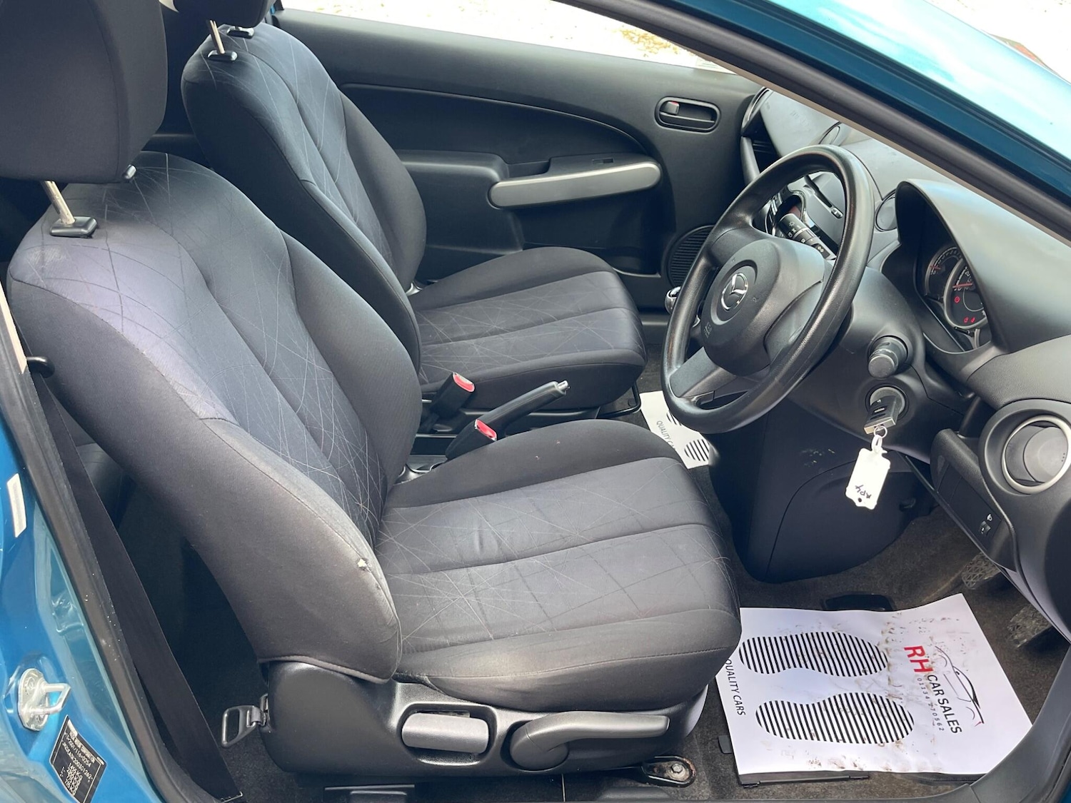 Used Mazda Mazda2 2011 for sale - 76122284: Photo 3