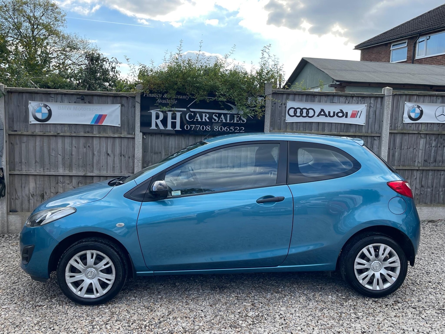 Used Mazda Mazda2 2011 for sale - 76122284: Photo 8