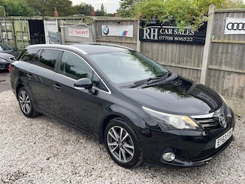 Used Toyota Avensis 2013 for sale - 76137461: Photo 2
