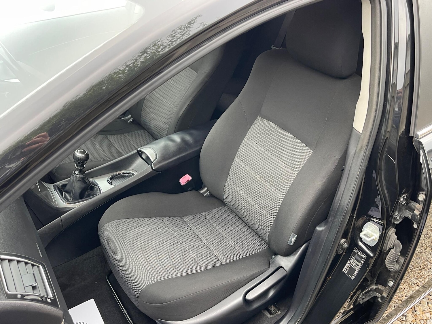 Used Toyota Avensis 2013 for sale - 76137461: Photo 37