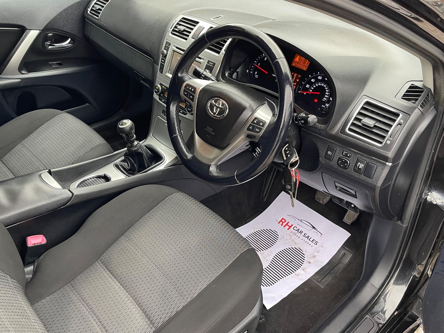 Used Toyota Avensis 2013 for sale - 76137461: Photo 40