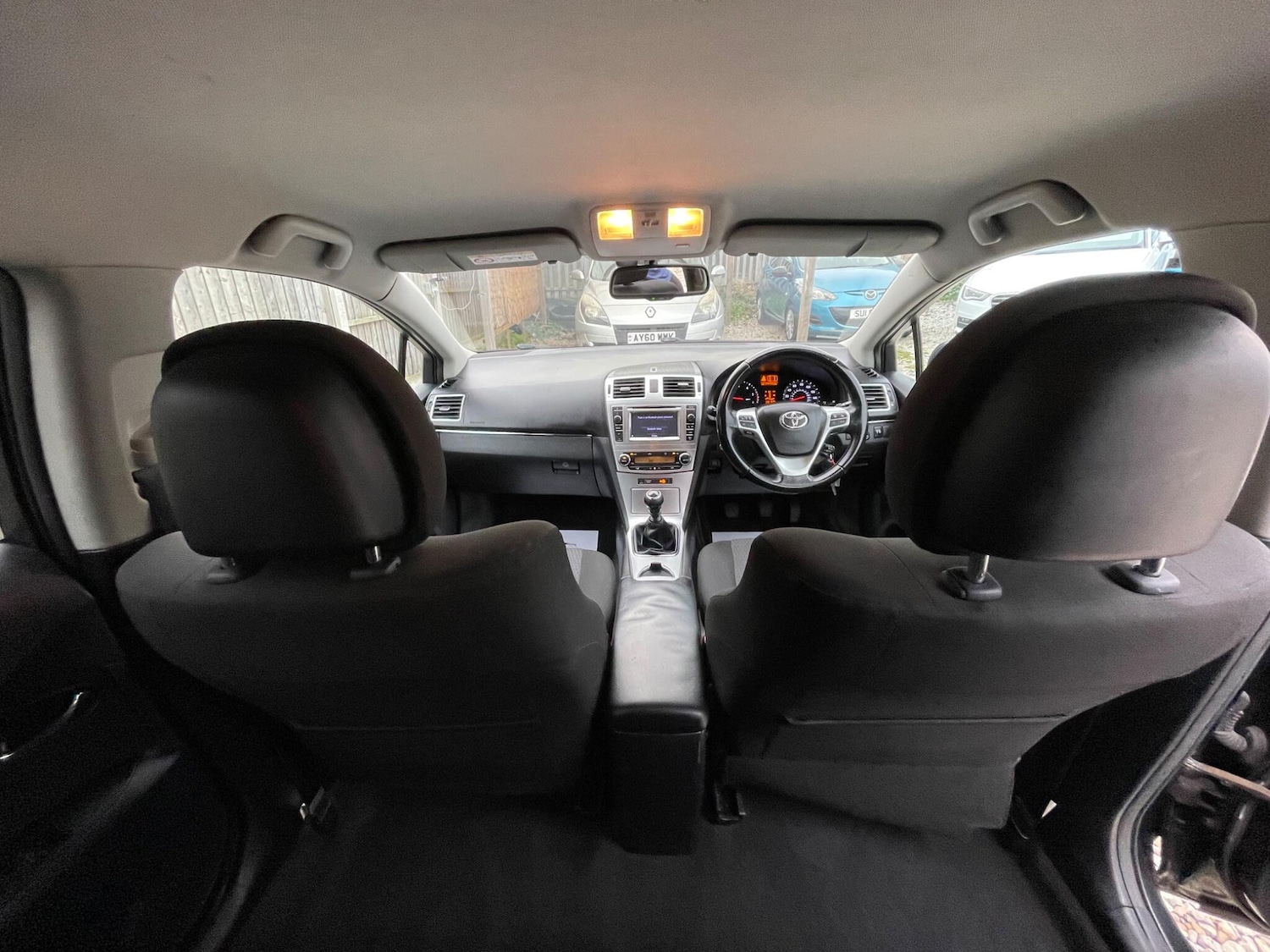 Used Toyota Avensis 2013 for sale - 76137461: Photo 44