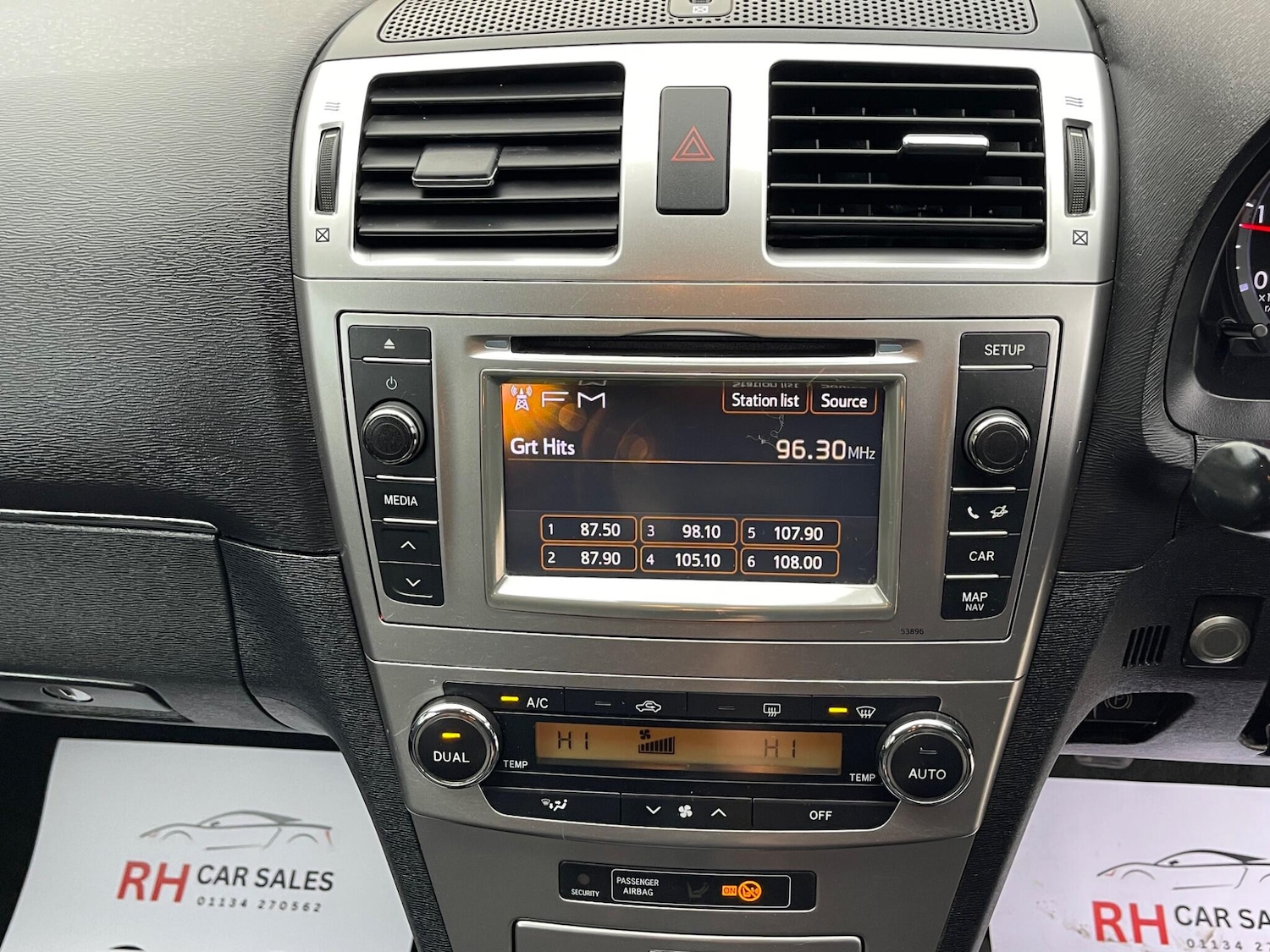 Used Toyota Avensis 2013 for sale - 76137461: Photo 48