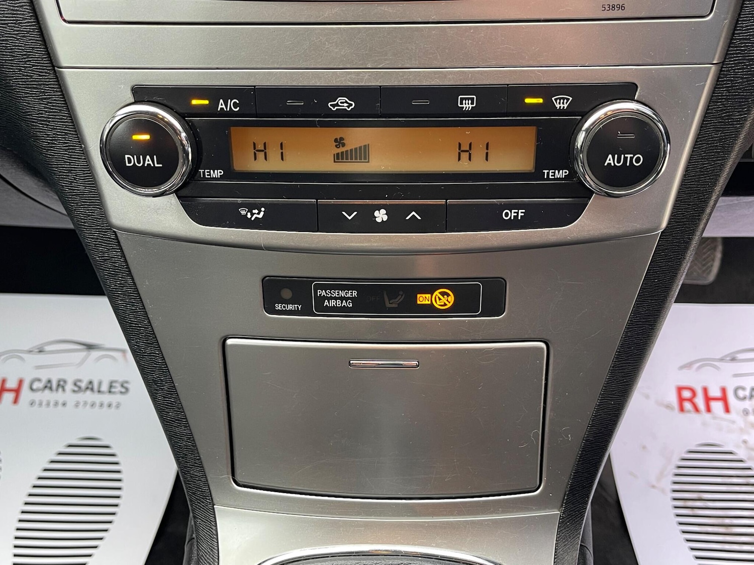 Used Toyota Avensis 2013 for sale - 76137461: Photo 49
