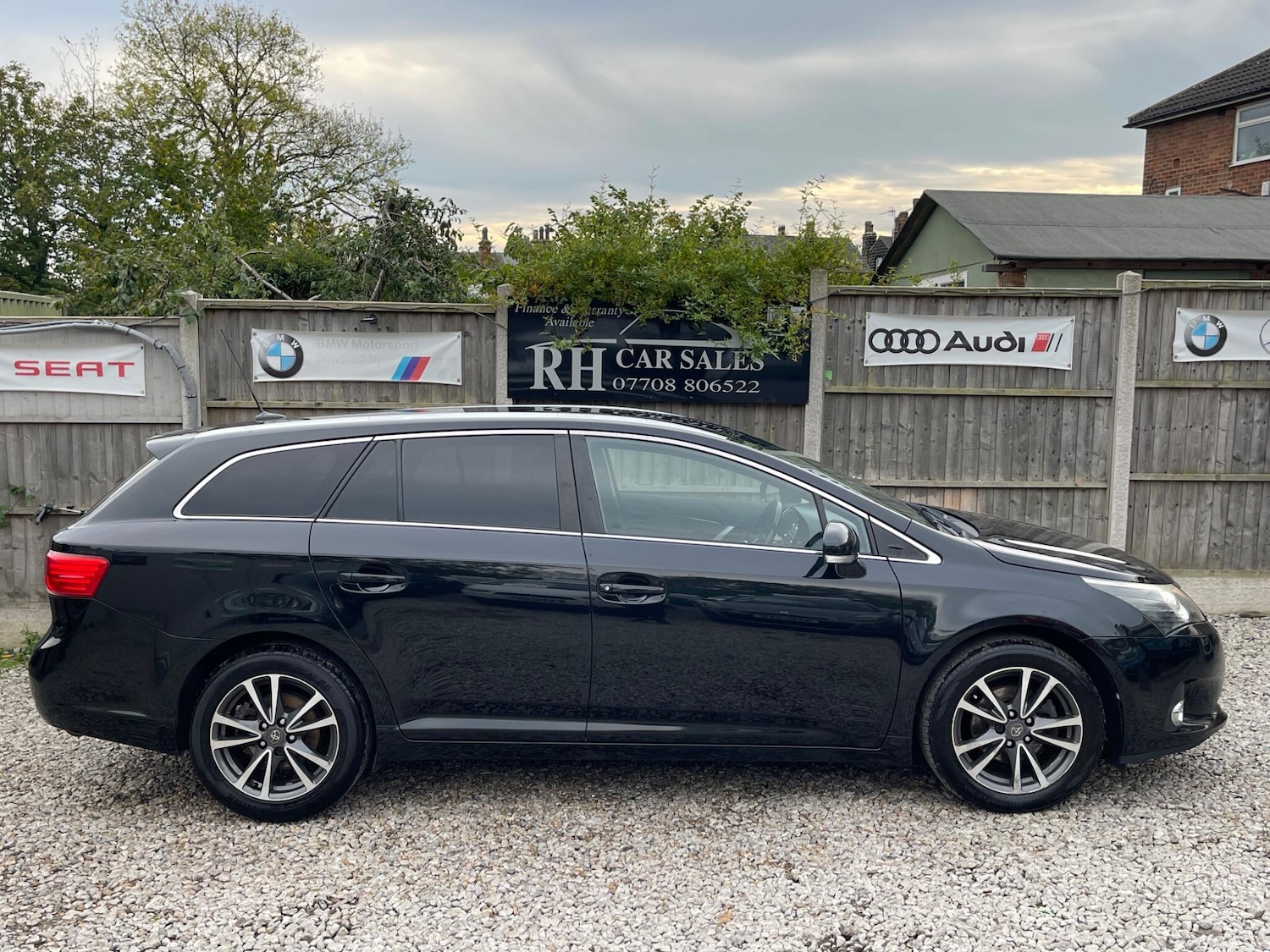 Used Toyota Avensis 2013 for sale - 76137461: Photo 8