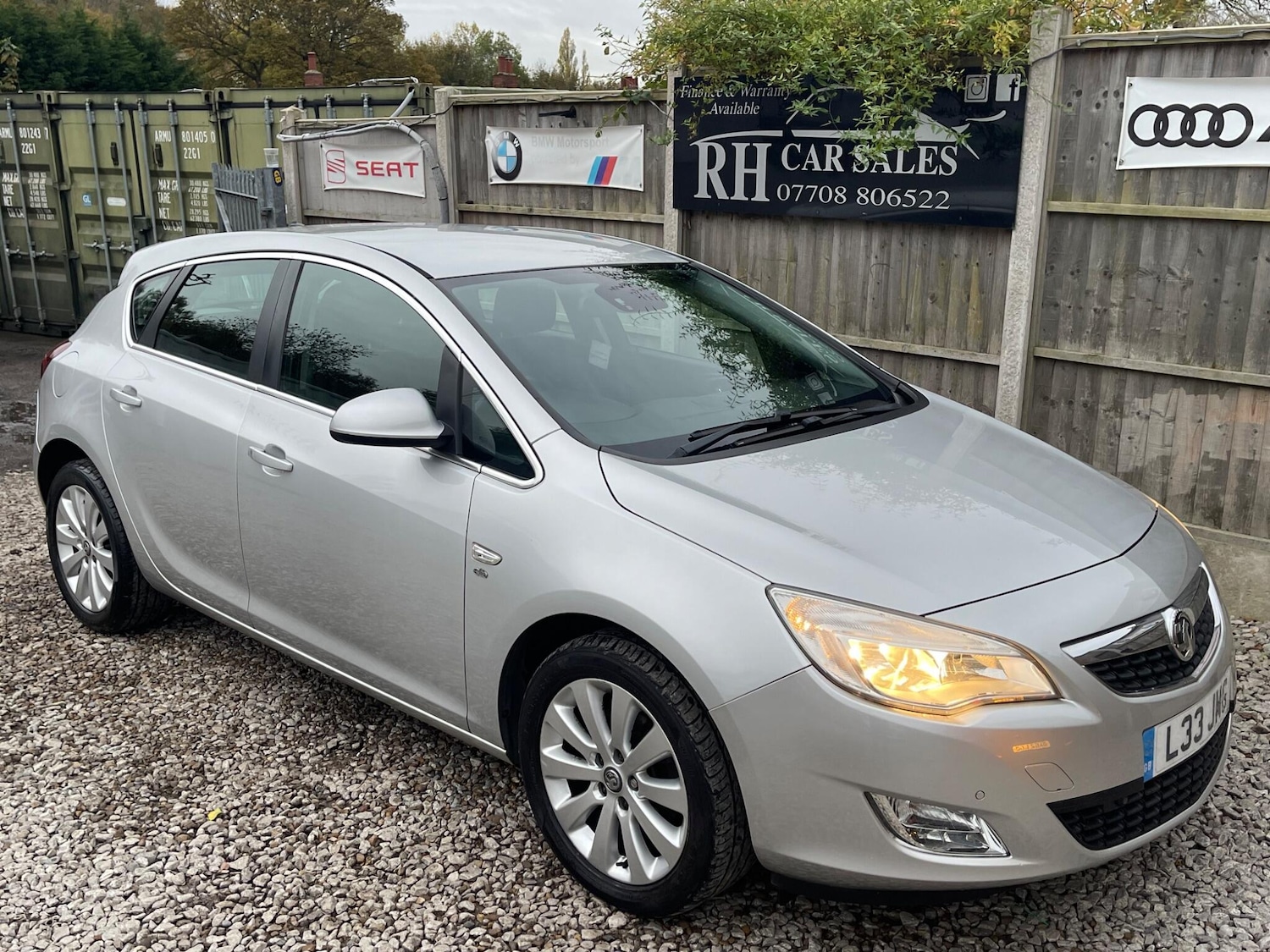 Used Vauxhall Astra 2012 for sale - 76424374: Photo 2