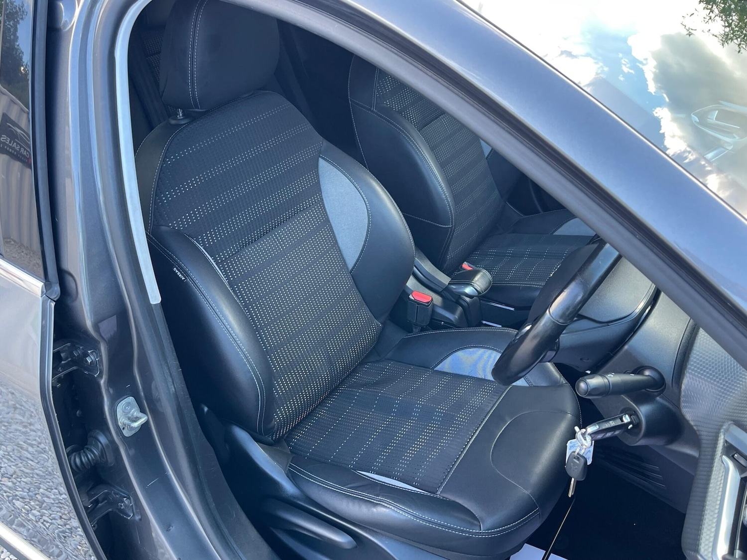 Used Peugeot 2008 2015 for sale - 76072145: Photo 32