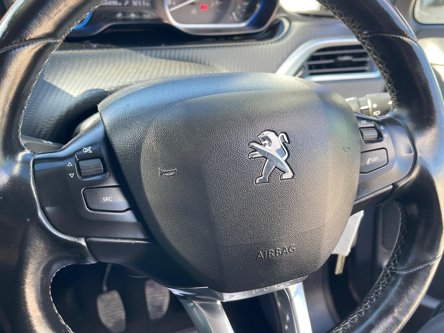 Used Peugeot 2008 2015 for sale - 76072145: Photo 41