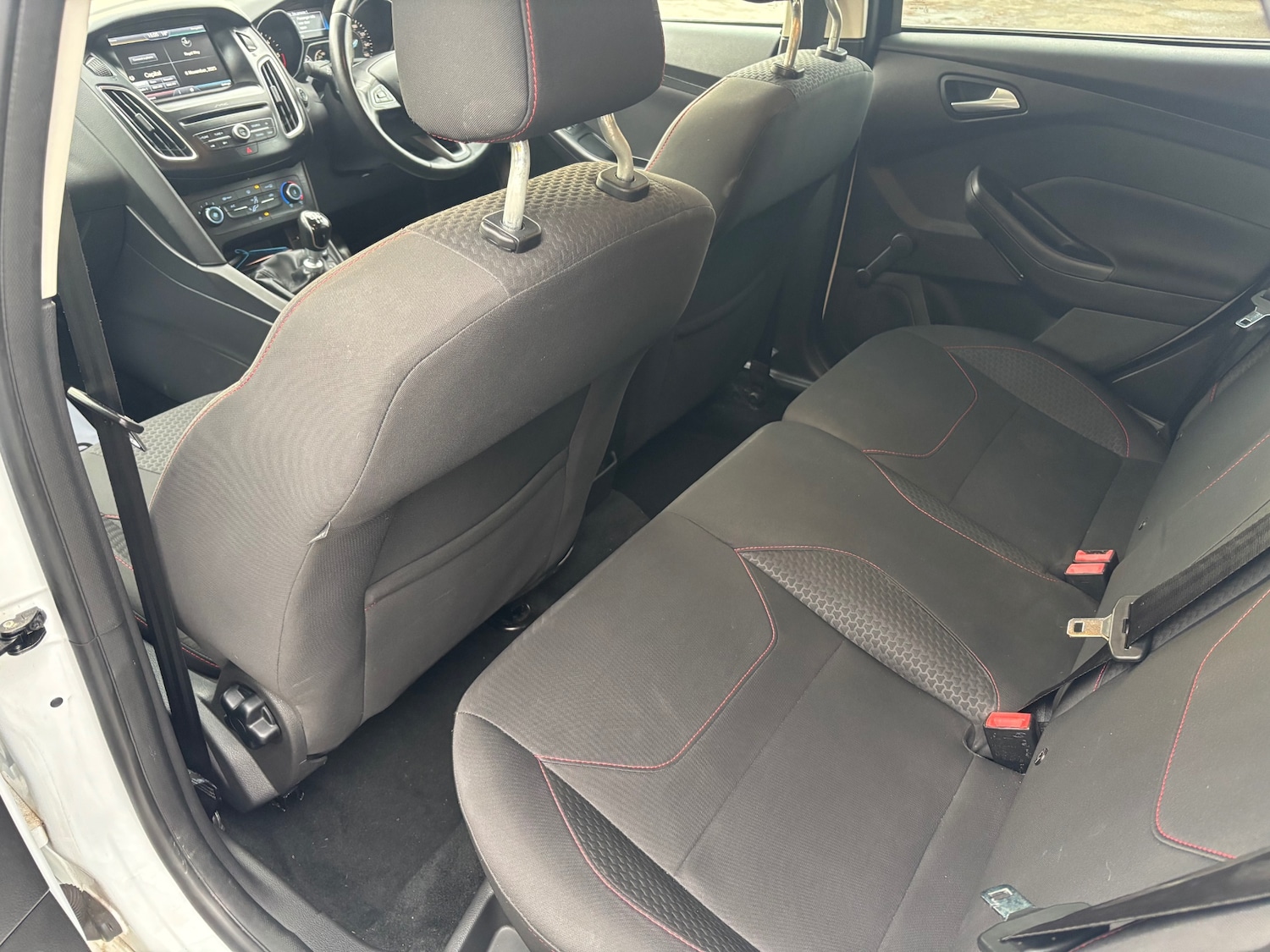 Used Ford Focus 2015 for sale - 76492509: Photo 6