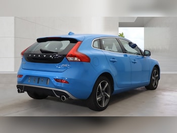 Used Volvo V40 2016 for sale - 78667409: Photo