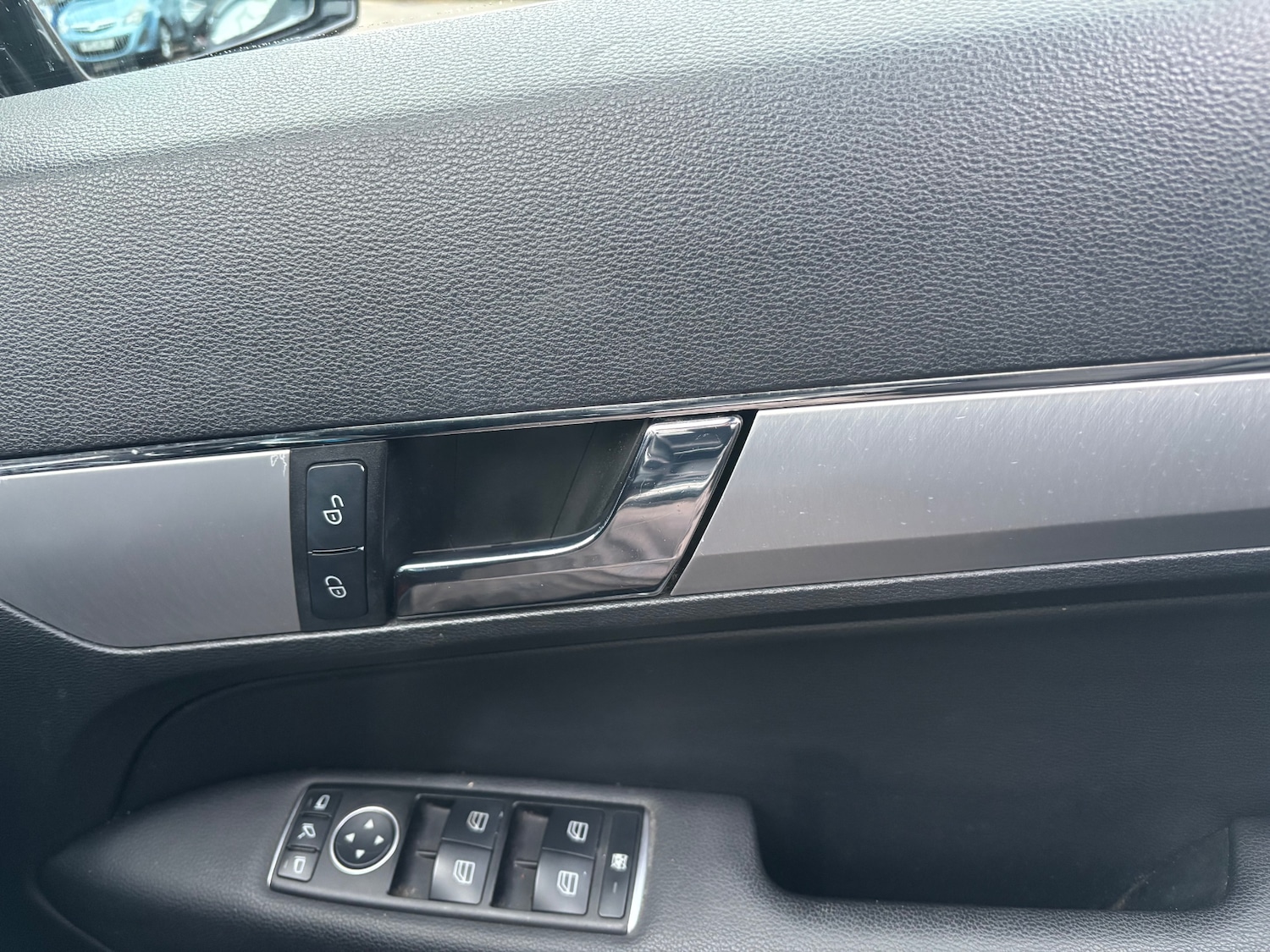 Used Mercedes-Benz E Class 2012 for sale - 77125745: Photo 18