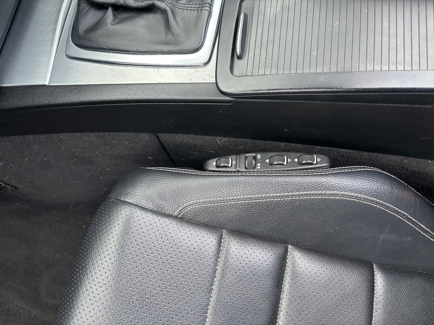 Used Mercedes-Benz E Class 2012 for sale - 77125745: Photo 8