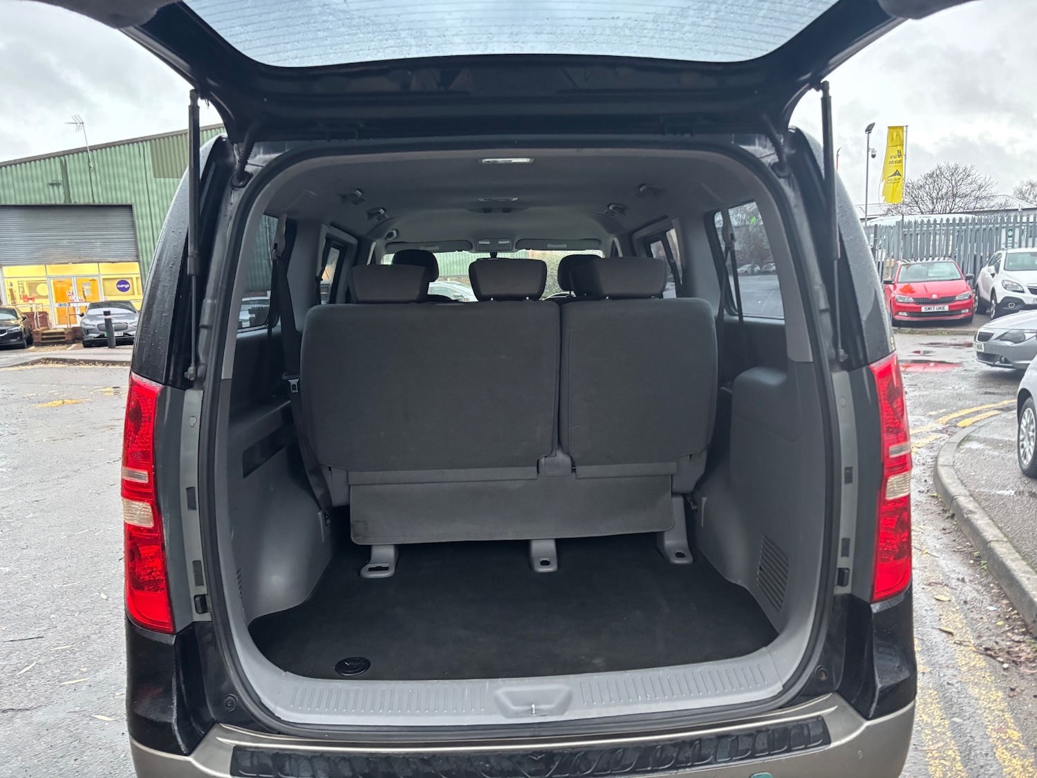 Used Hyundai i800 2012 for sale - 76817590: Photo 8