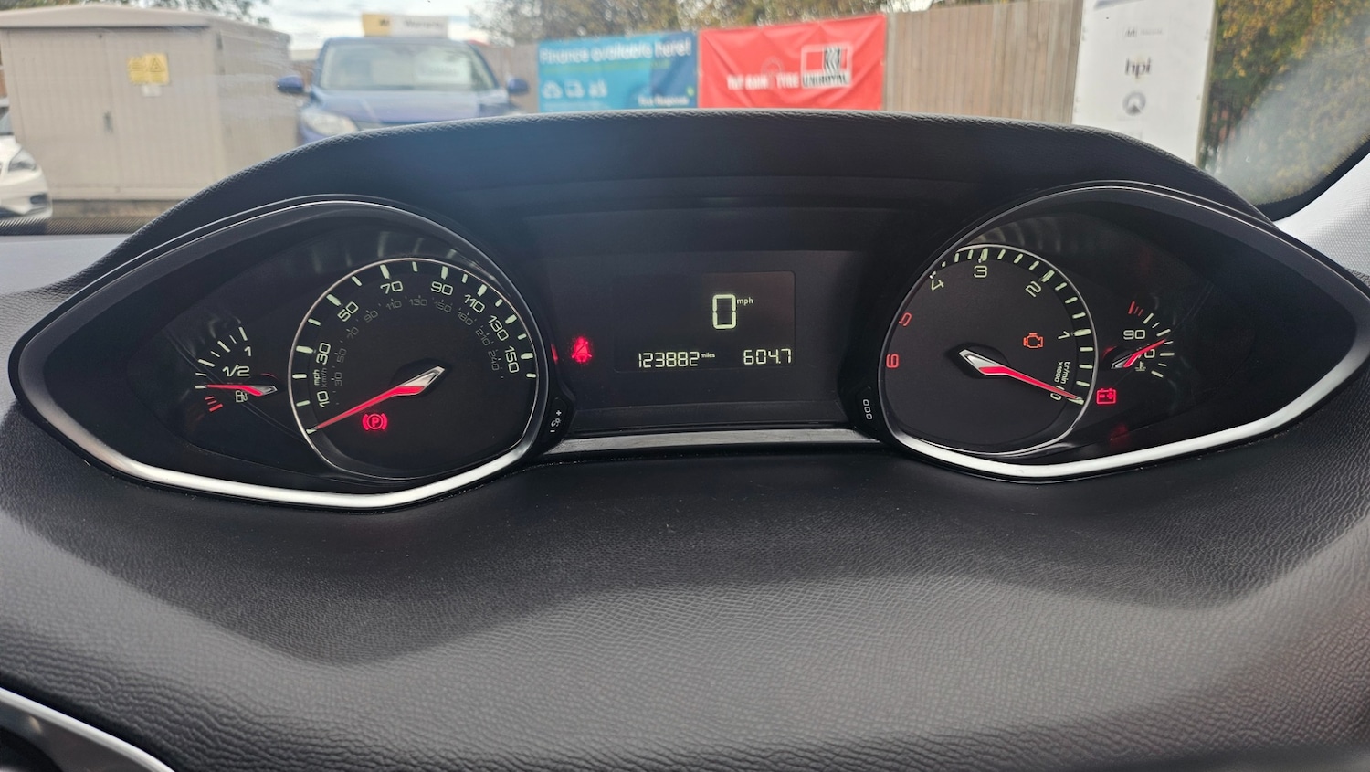 Used Peugeot 308 2015 for sale - 76477408: Photo 13