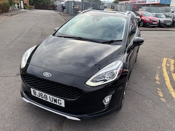 Used Ford Fiesta 2018 for sale - 79524528: Photo