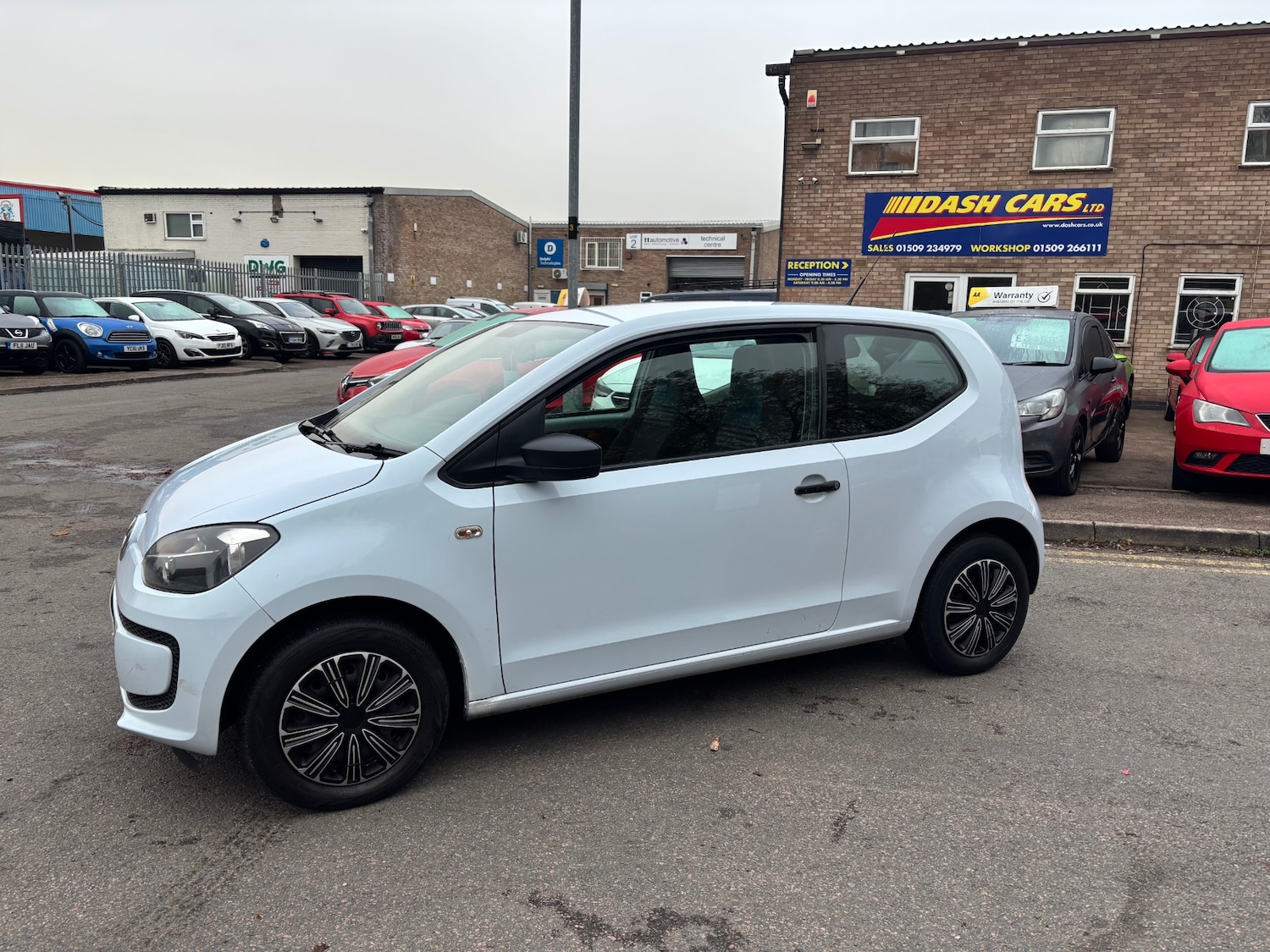 Used Volkswagen up! 2013 for sale - 76402005: Photo 3