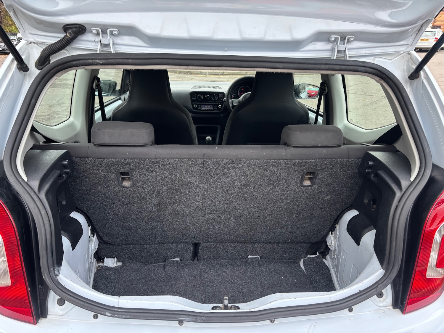 Used Volkswagen up! 2013 for sale - 76402005: Photo 5