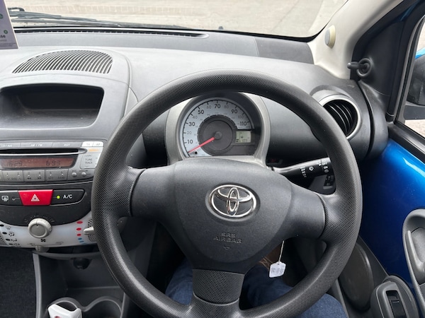 Used Toyota AYGO 2010 for sale - 76312503: Photo 10