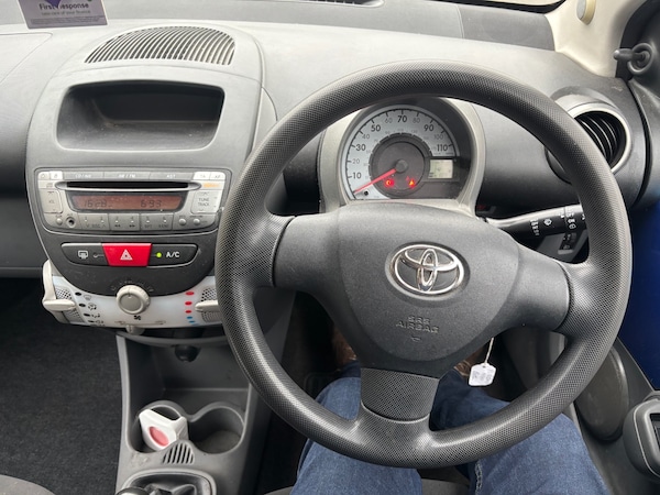 Used Toyota AYGO 2010 for sale - 76312503: Photo 11