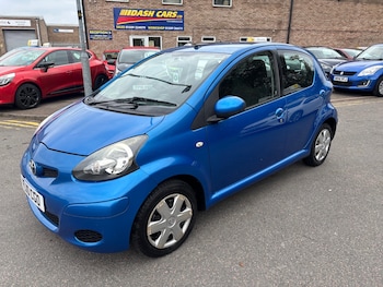 Used Toyota AYGO 2010 for sale - 76312503: Photo