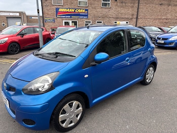 Used Toyota AYGO 2010 for sale - 76312503: Photo
