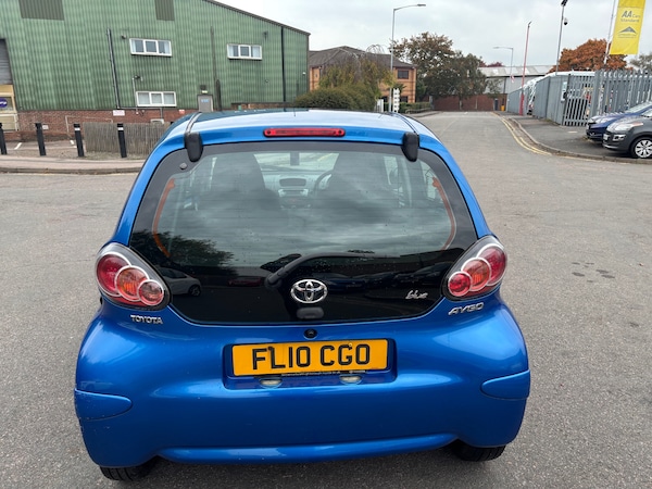 Used Toyota AYGO 2010 for sale - 76312503: Photo 6