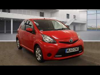 2013 (63) - 1.0 VVT-i Move with Style 5dr