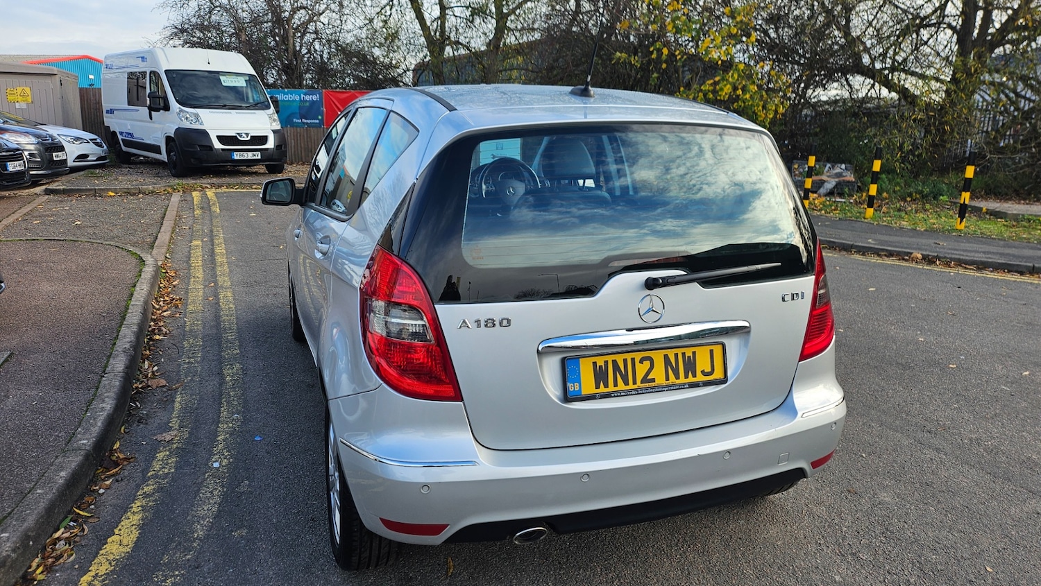 Used Mercedes-Benz A-Class 2012 for sale - 76532541: Photo 4