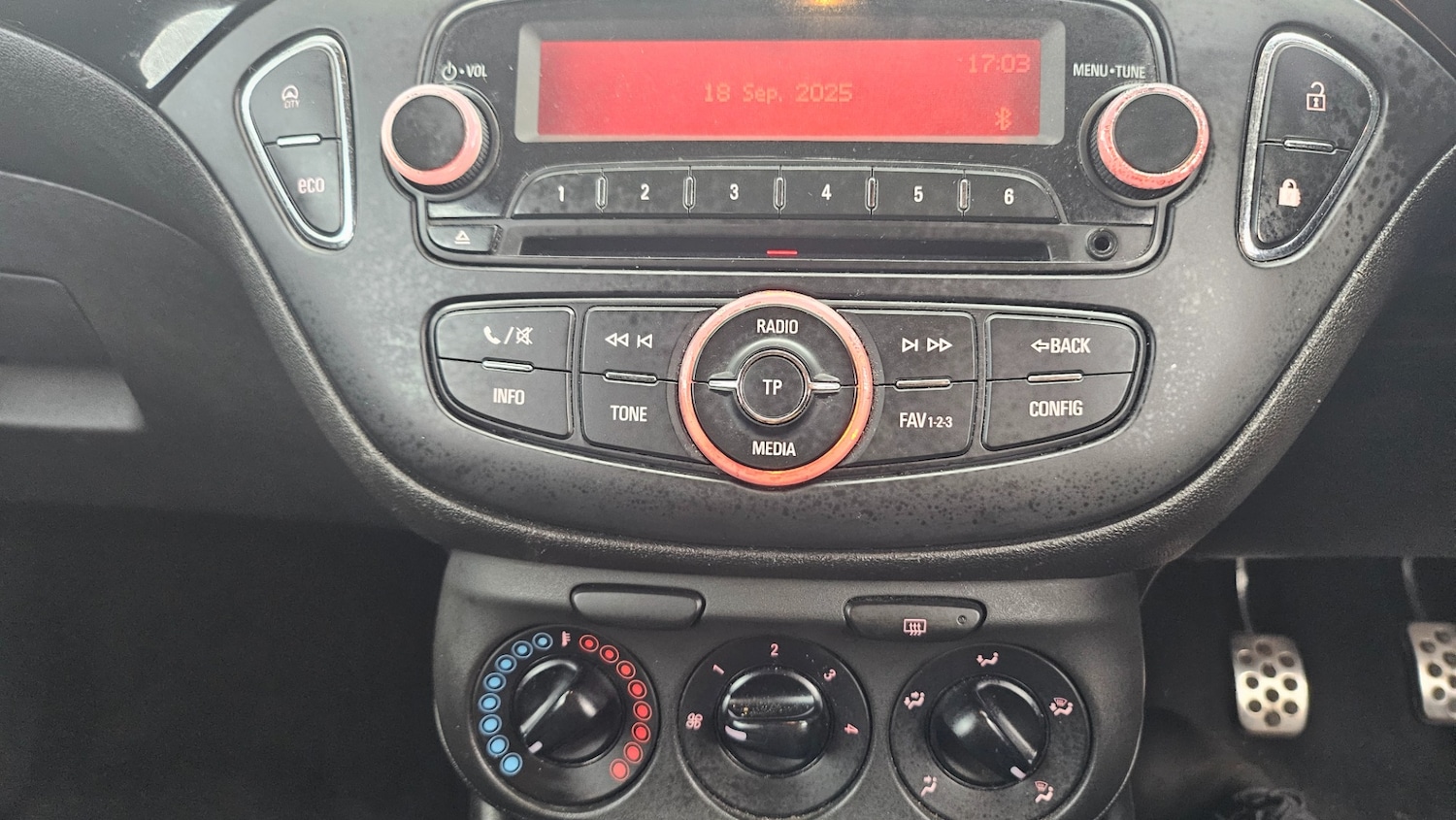 Used Vauxhall Corsa 2015 for sale - 75971978: Photo 12