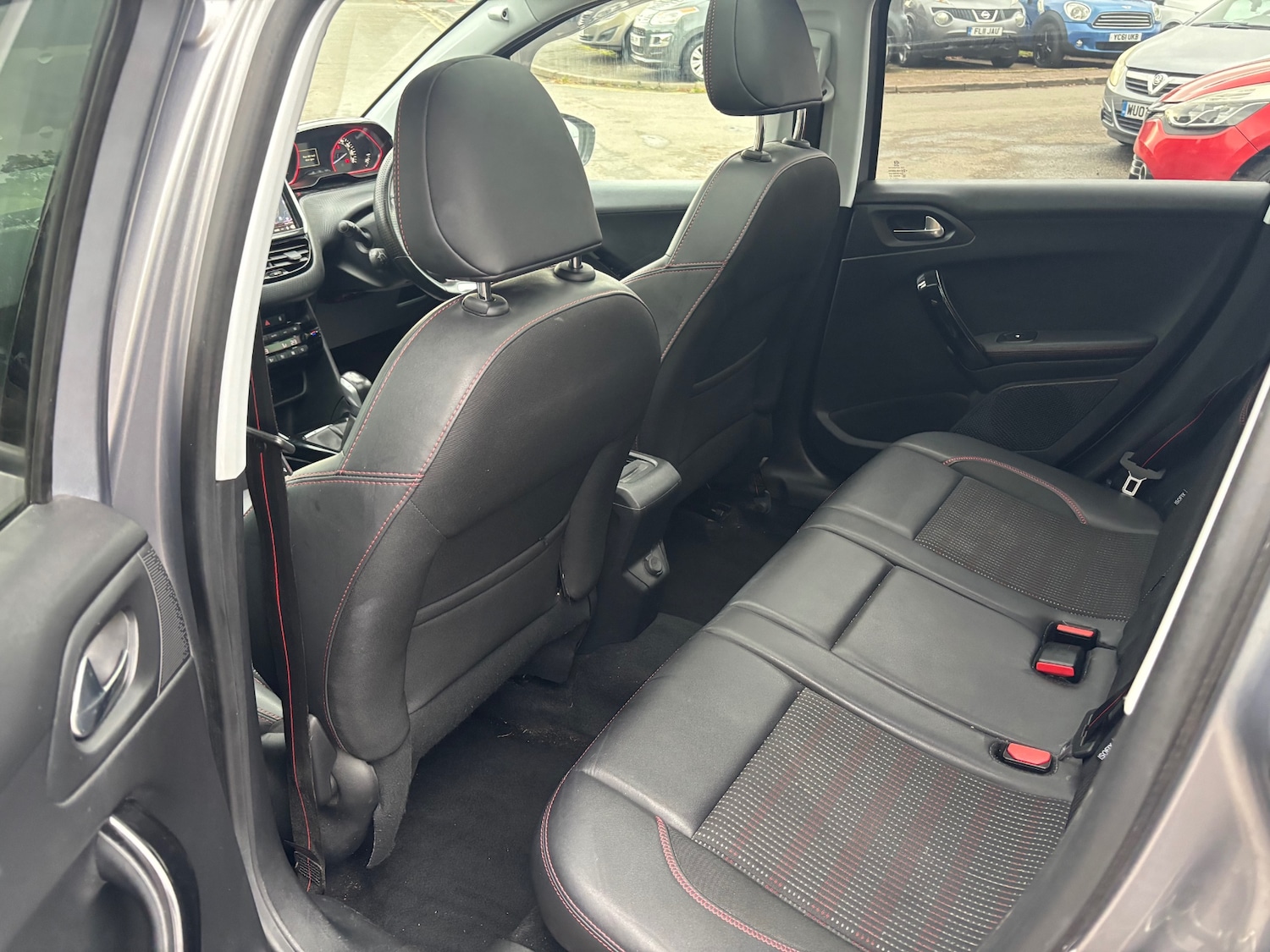 Used Peugeot 2008 2017 for sale - 76468837: Photo 5