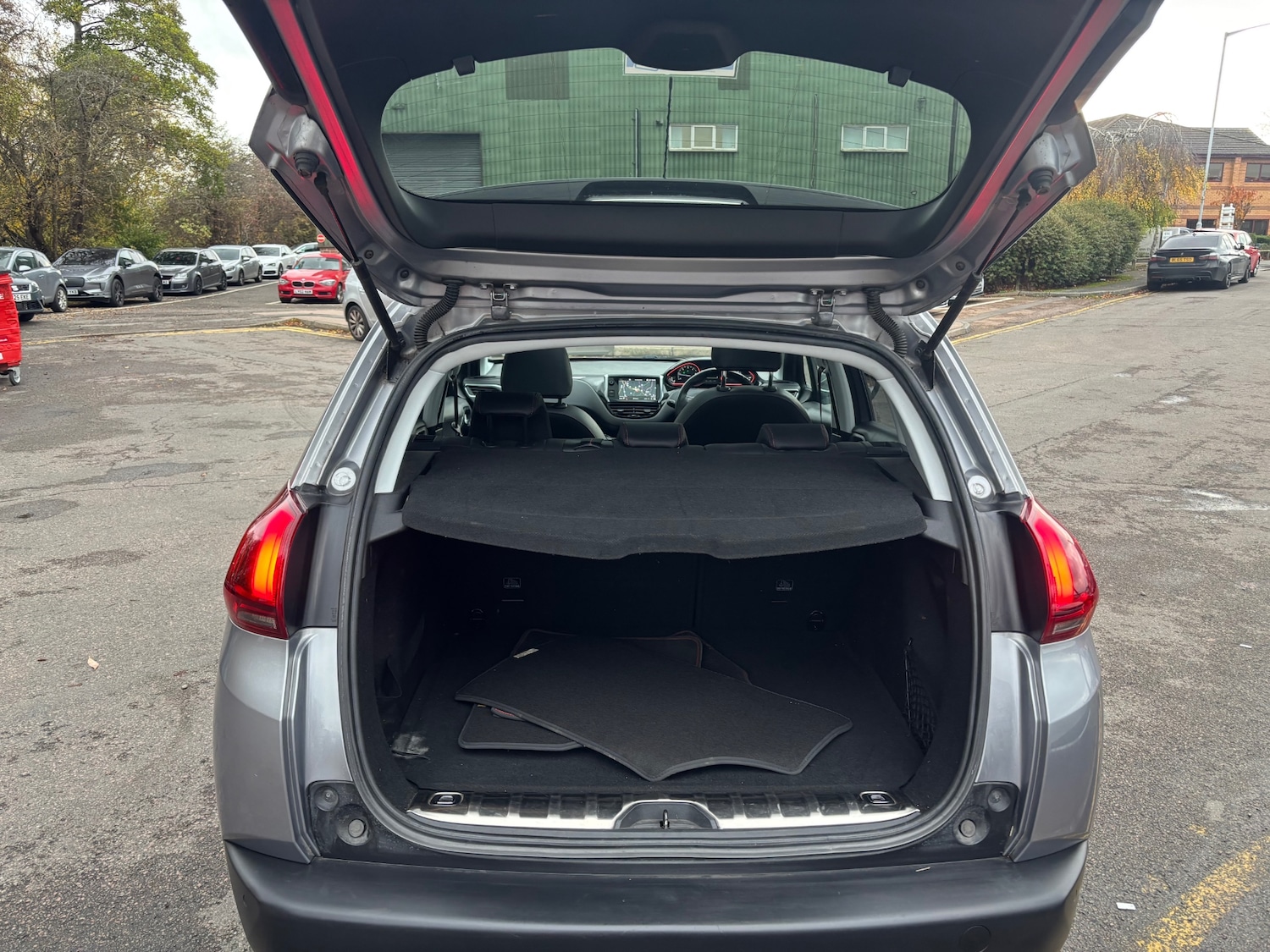 Used Peugeot 2008 2017 for sale - 76468837: Photo 8