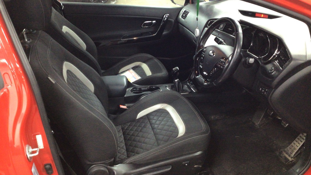 Used Kia Pro Ceed 2015 for sale - 77917857: Photo 9