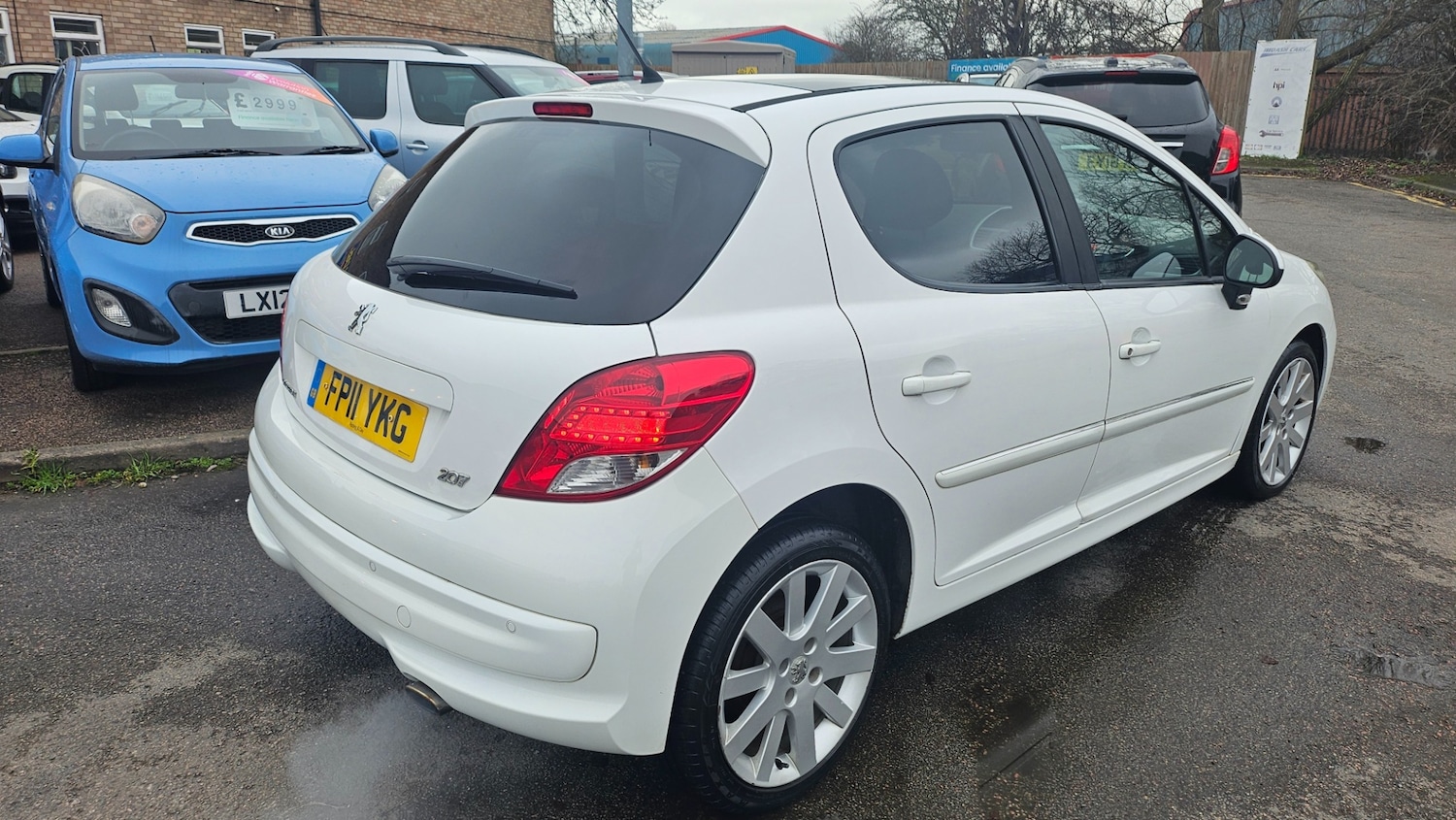 Used Peugeot 207 2011 for sale - 77529842: Photo 6