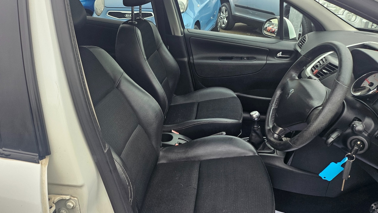 Used Peugeot 207 2011 for sale - 77529842: Photo 9