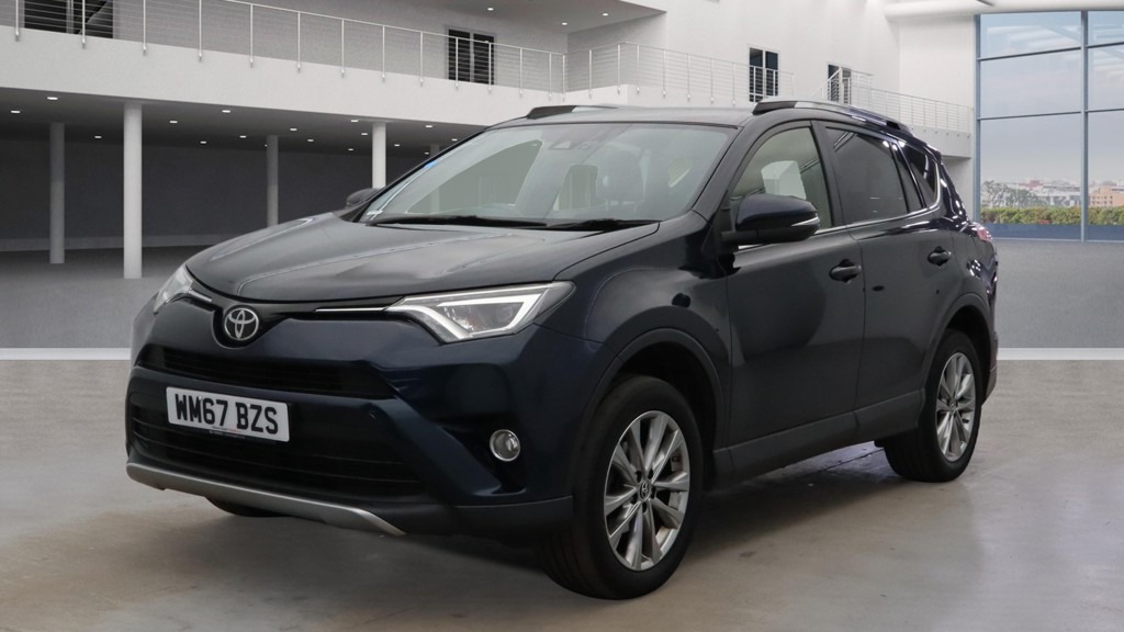 Used Toyota RAV4 2017 for sale - 77974187: Photo 2