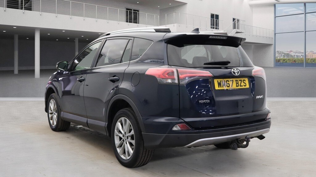 Used Toyota RAV4 2017 for sale - 77974187: Photo 3