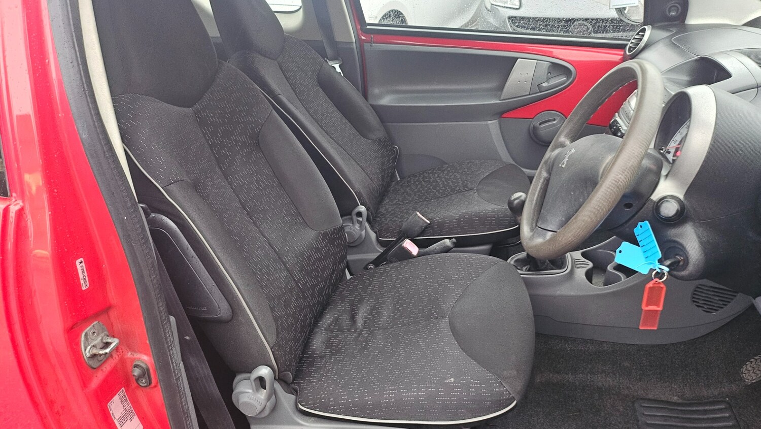 Used Peugeot 107 2010 for sale - 76579702: Photo 10