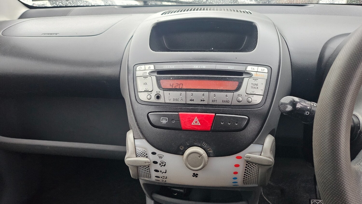 Used Peugeot 107 2010 for sale - 76579702: Photo 12