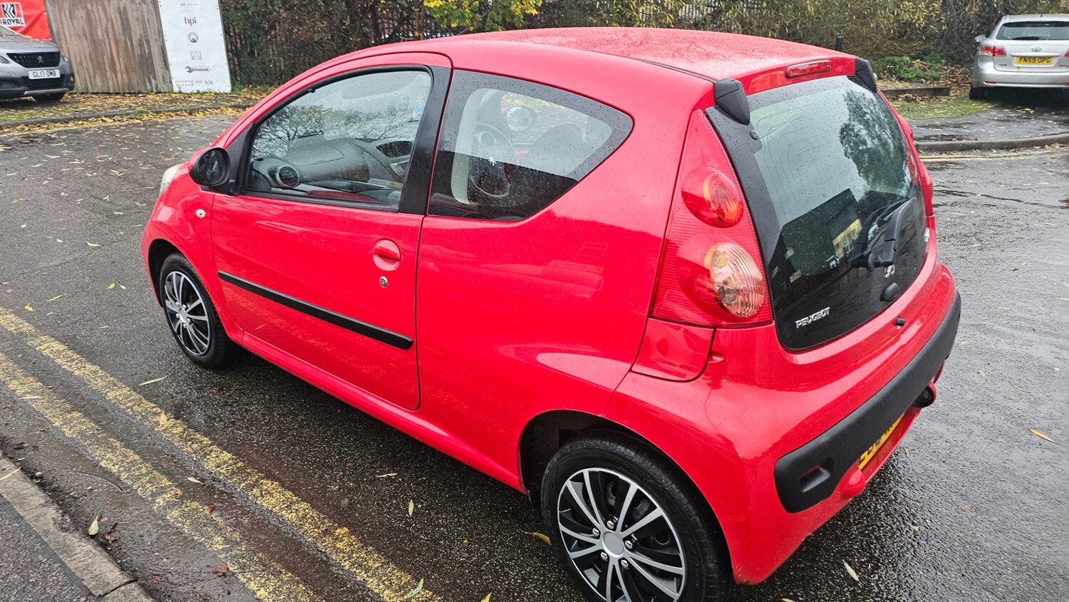 Used Peugeot 107 2010 for sale - 76579702: Photo 4