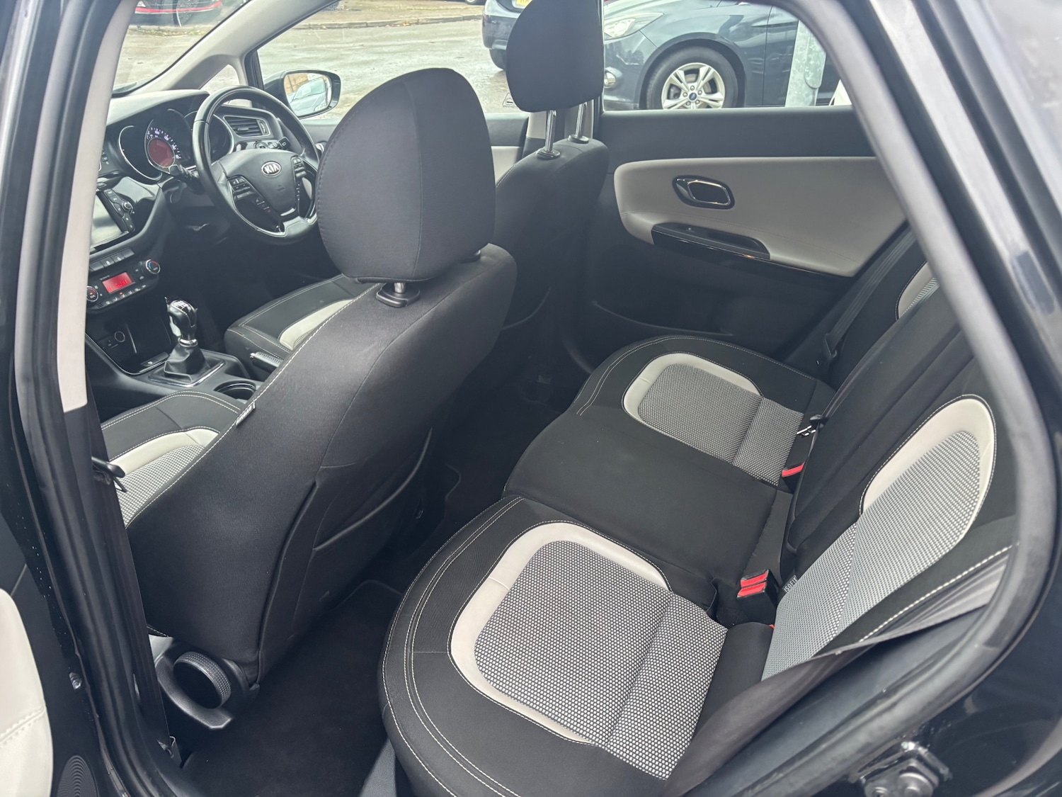 Used Kia Ceed 2015 for sale - 76679905: Photo 8