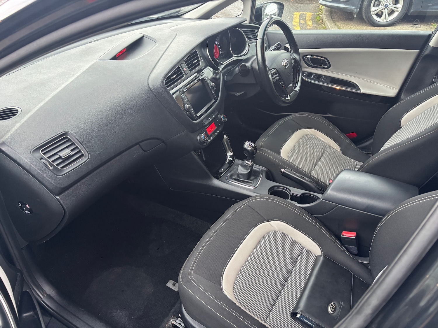 Used Kia Ceed 2015 for sale - 76679905: Photo 9