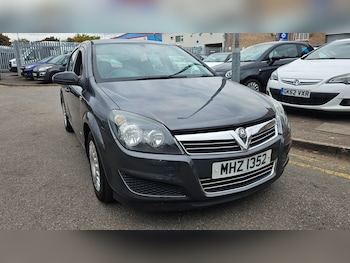 Used Vauxhall Astra undefined for sale - 76078871: Photo