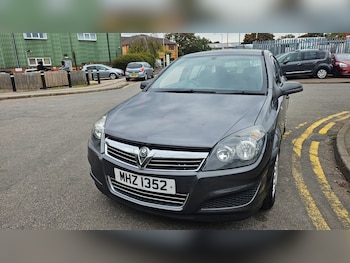 Used Vauxhall Astra undefined for sale - 76078871: Photo