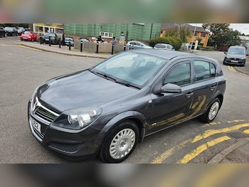 Used Vauxhall Astra undefined for sale - 76078871: Photo