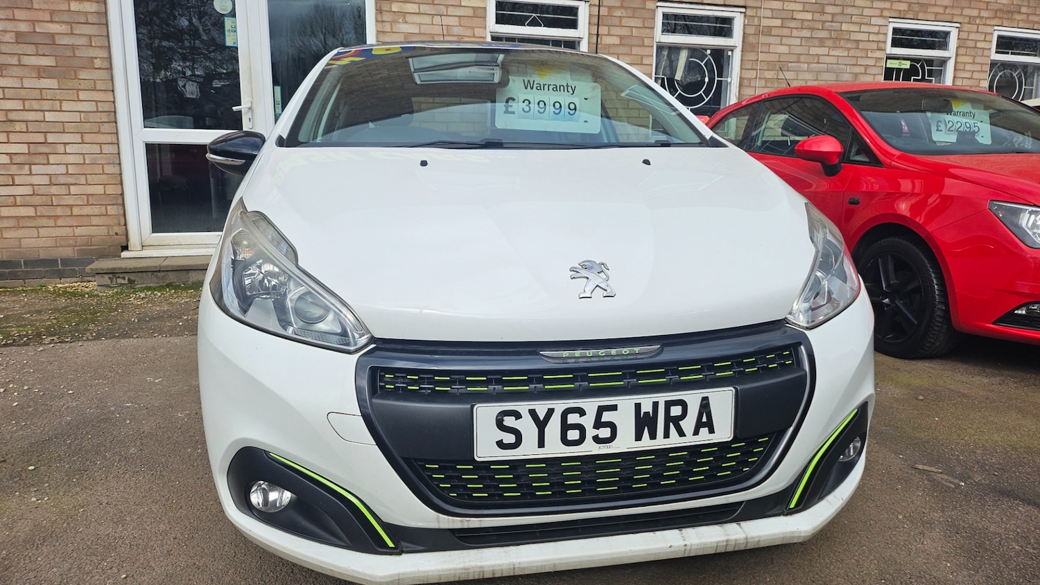Used Peugeot 208 2015 for sale - 77814944: Photo 2