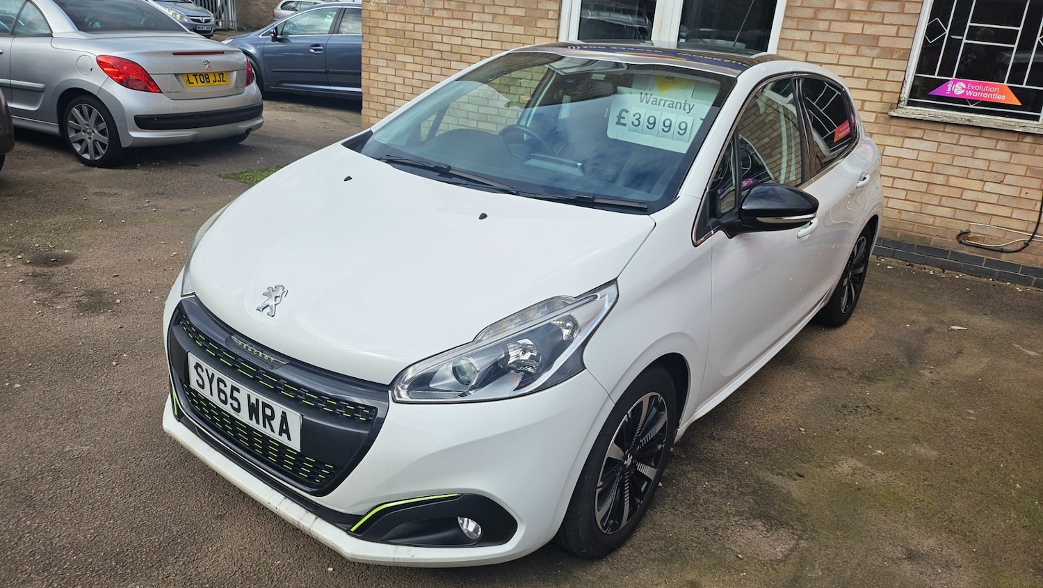 Used Peugeot 208 2015 for sale - 77814944: Photo 3