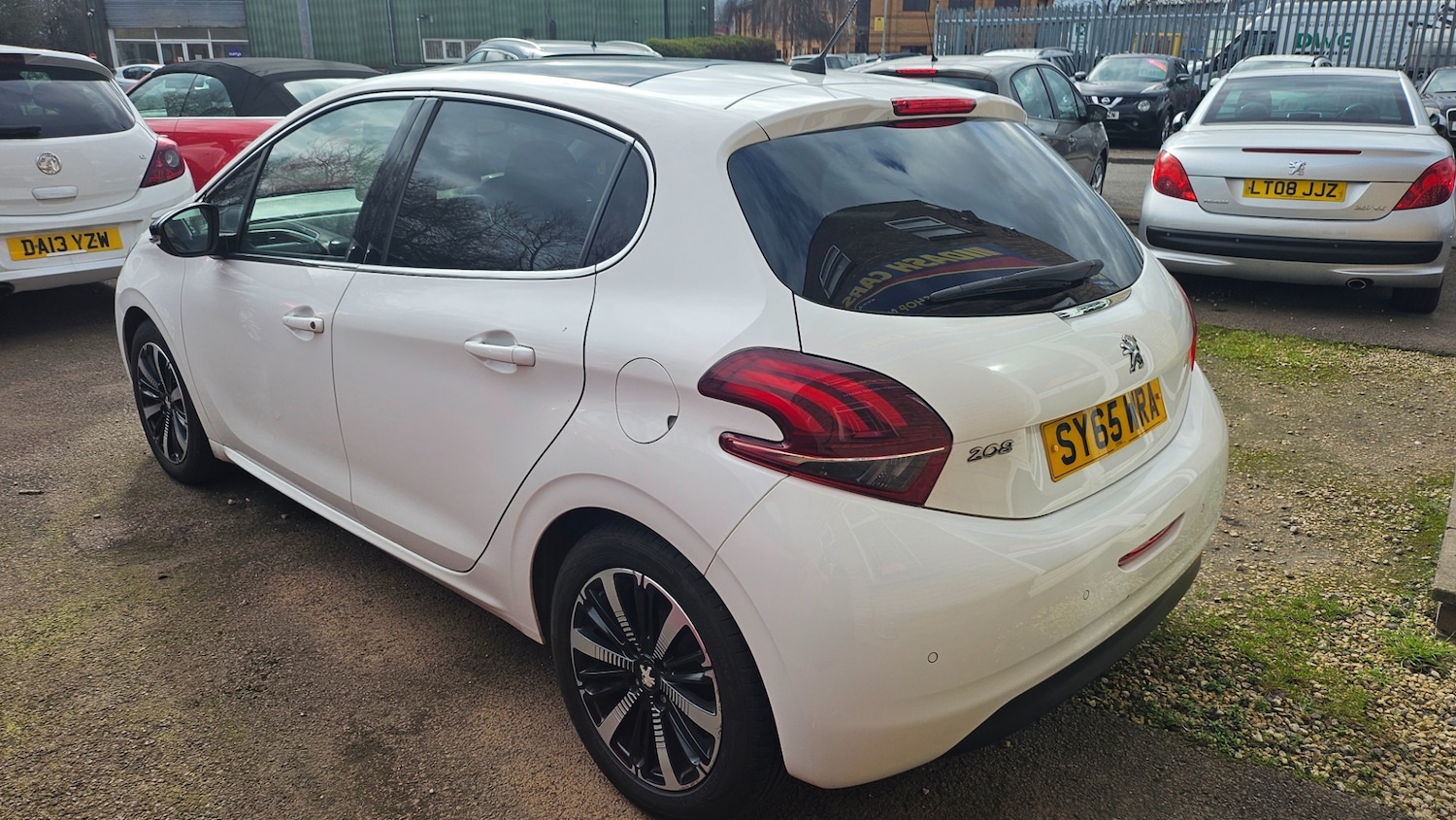 Used Peugeot 208 2015 for sale - 77814944: Photo 6