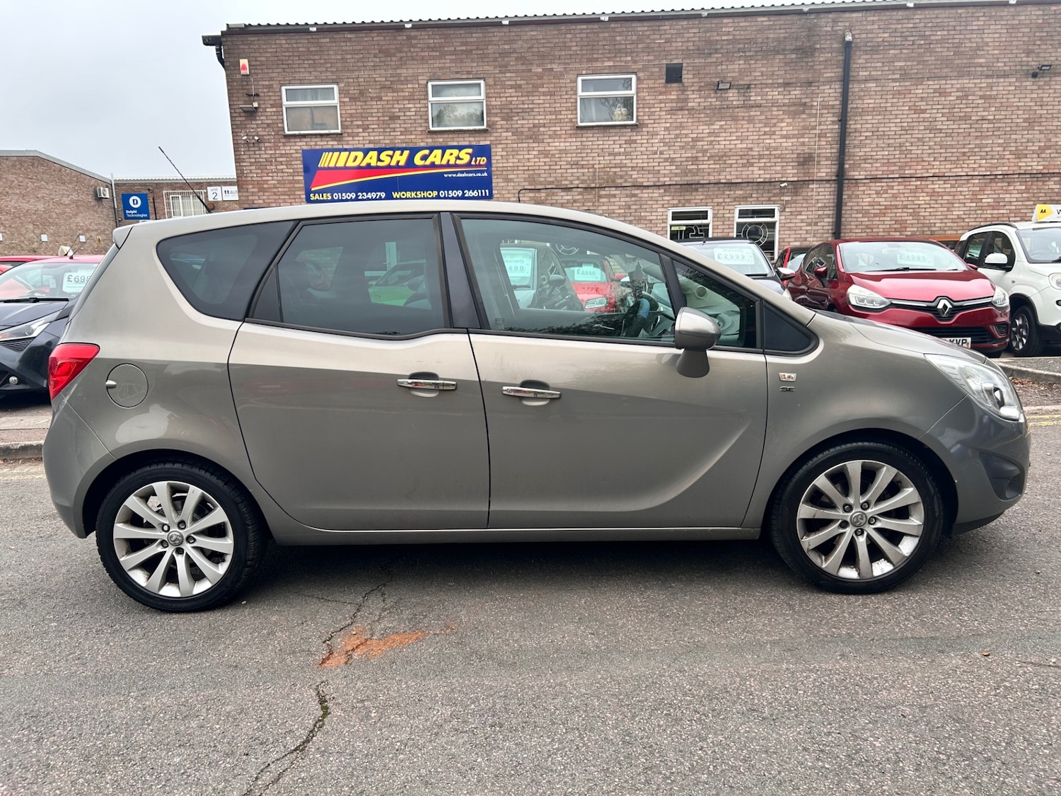Used Vauxhall Meriva 2012 for sale - 76379116: Photo 2