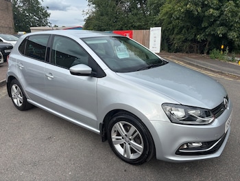 Used Volkswagen Polo 2016 for sale - 79051213: Photo