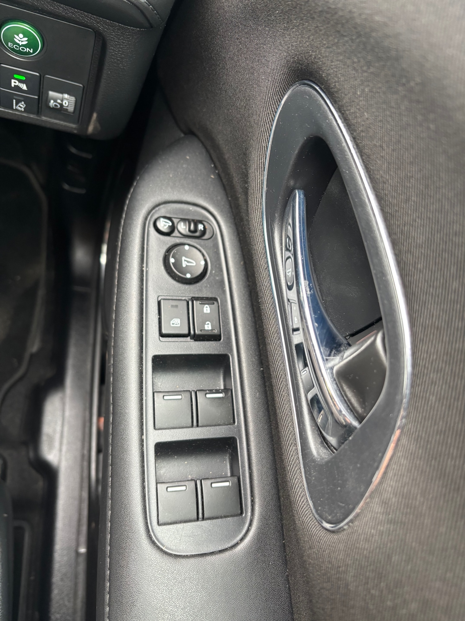 Used Honda HR-V 2015 for sale - 75764282: Photo 14